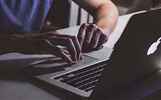 爱游戏下载_ 2025年电竞市场展望：机遇与挑战并存，爱游戏现在叫什么