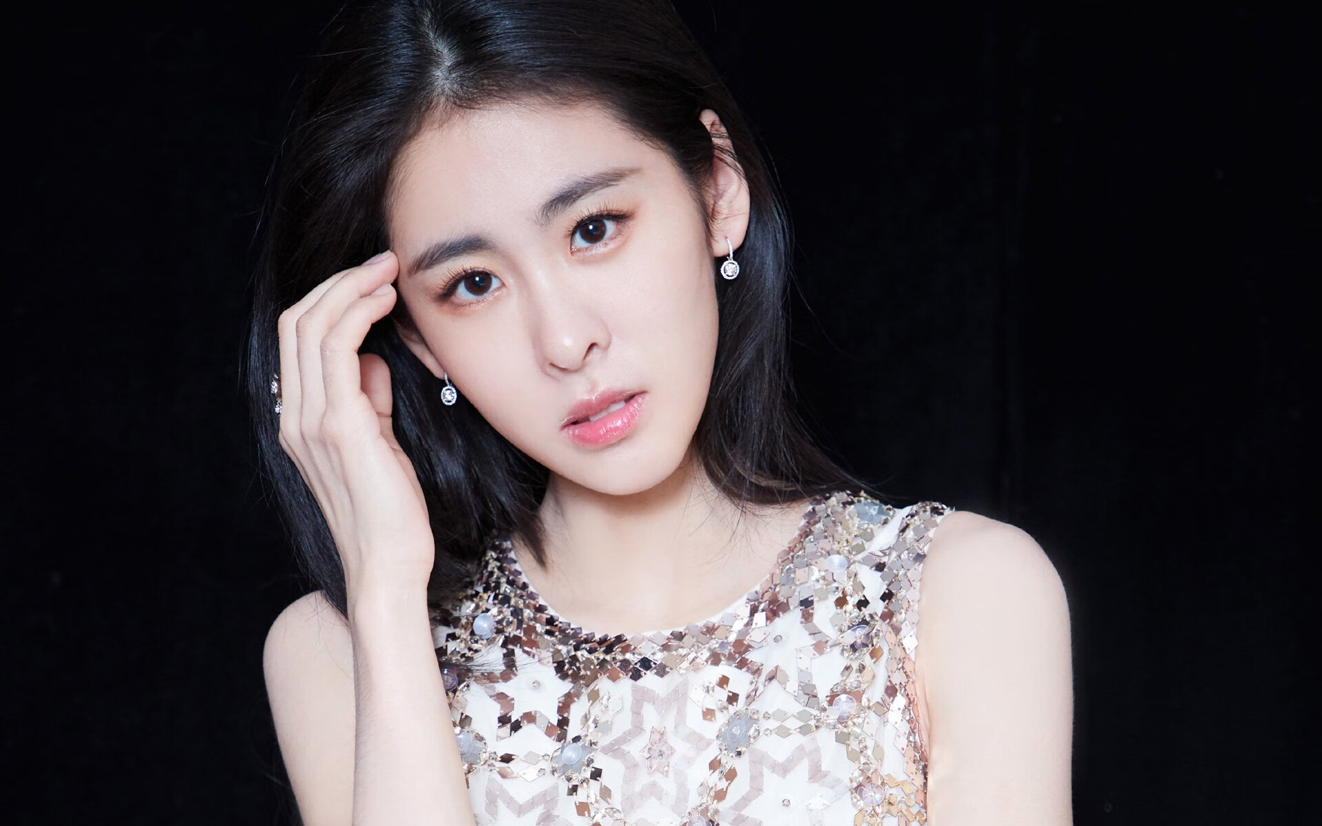 荷兰马术协会与阿根廷马术协会合作，举办国际马术友谊赛。，荷兰 马拉松