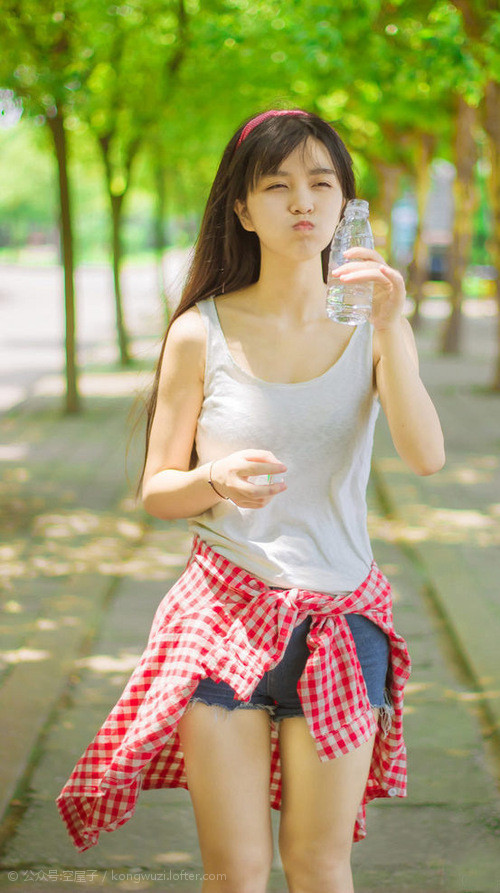 瑜伽选手在国内比赛中表现突出，瑜伽界的大咖