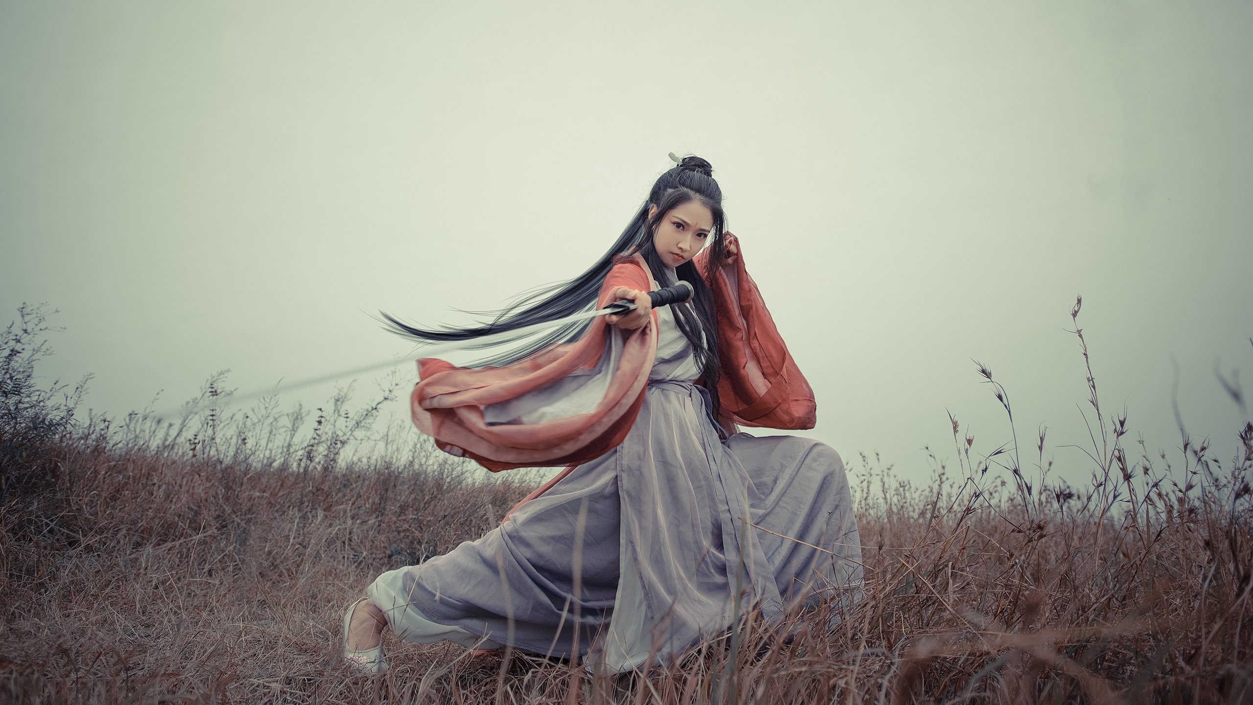 德甲数据分析驱动下的前场压迫效率评估模型，前场压迫防守训练